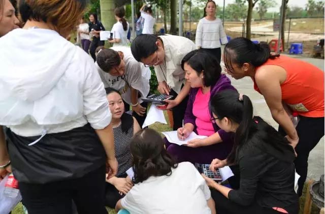 口哨發(fā)令、旗幟落下，比賽的完美呈現(xiàn)，離不開裁判員的辛苦付出，低調(diào)是他們的代名詞